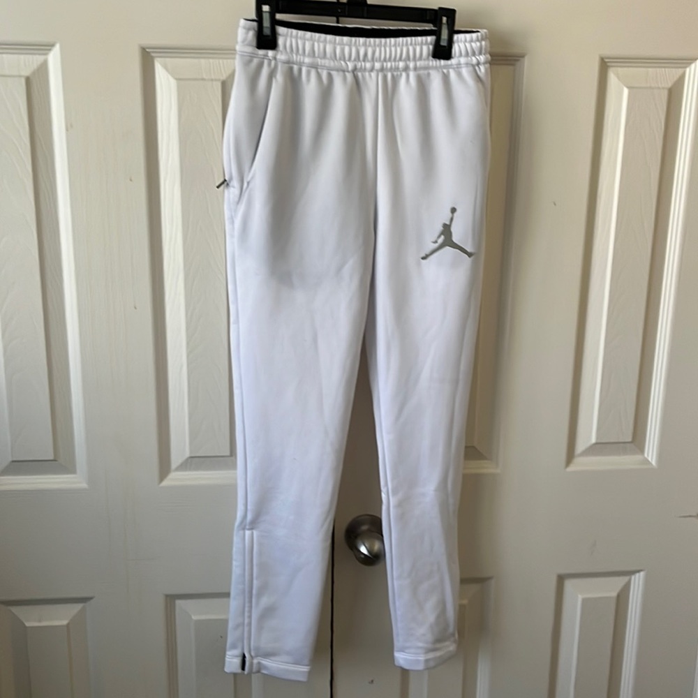 COPY - Boys Jordan Sweatpants size Large
